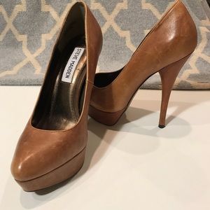 Steve Madden Platform Pumps